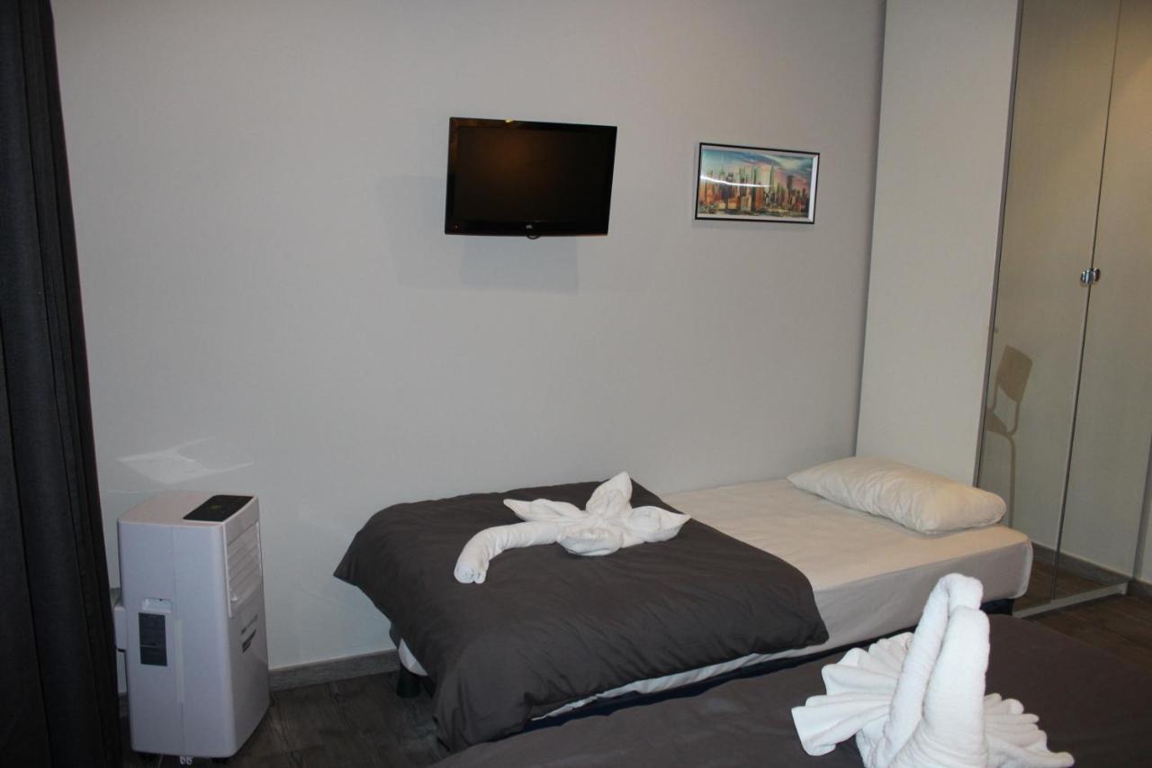 Bcn Condal Hostal برشلونة المظهر الخارجي الصورة