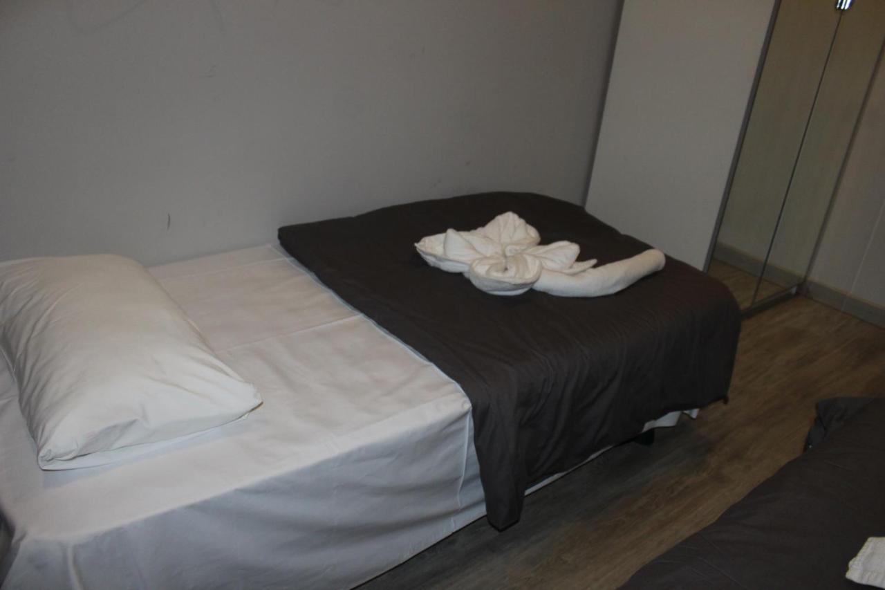 Bcn Condal Hostal برشلونة المظهر الخارجي الصورة