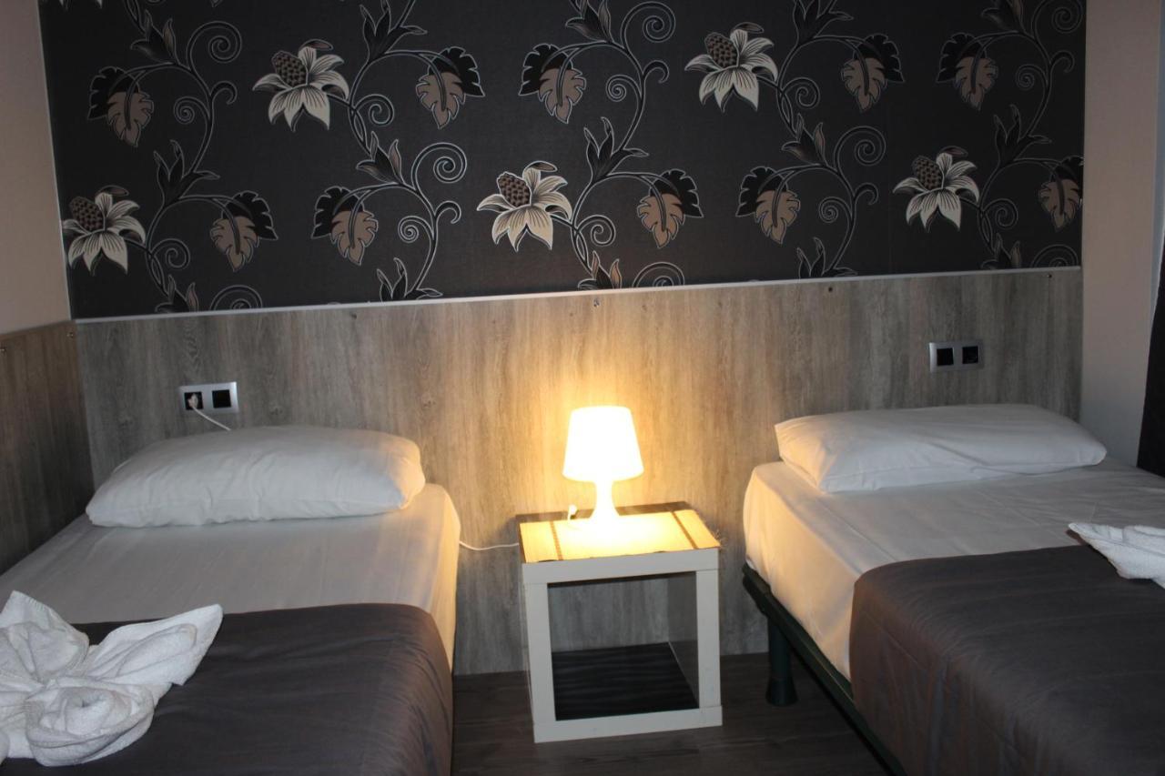 Bcn Condal Hostal برشلونة المظهر الخارجي الصورة