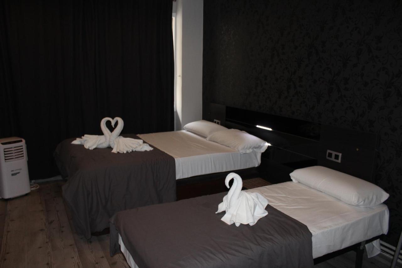 Bcn Condal Hostal برشلونة المظهر الخارجي الصورة
