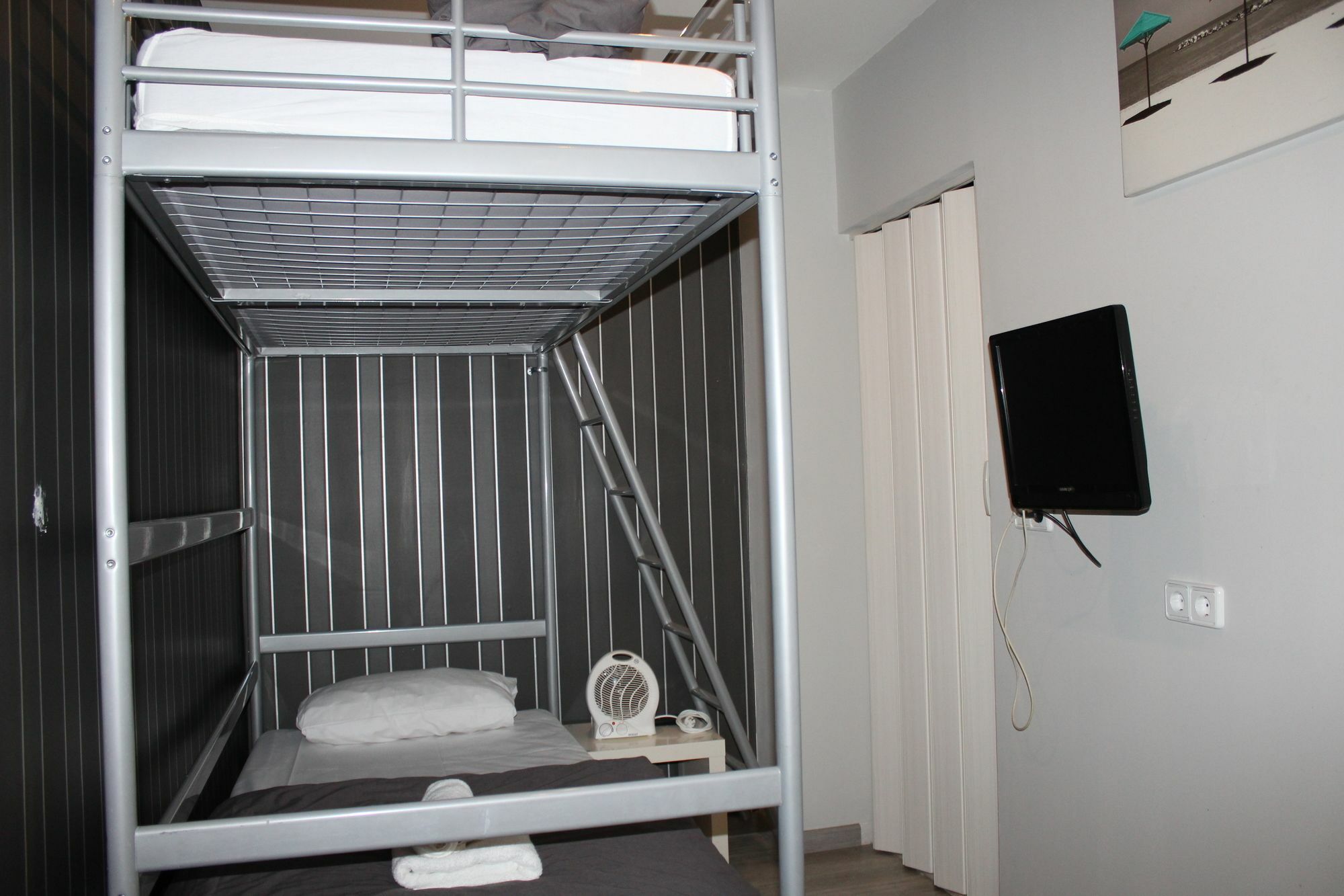 Bcn Condal Hostal برشلونة المظهر الخارجي الصورة
