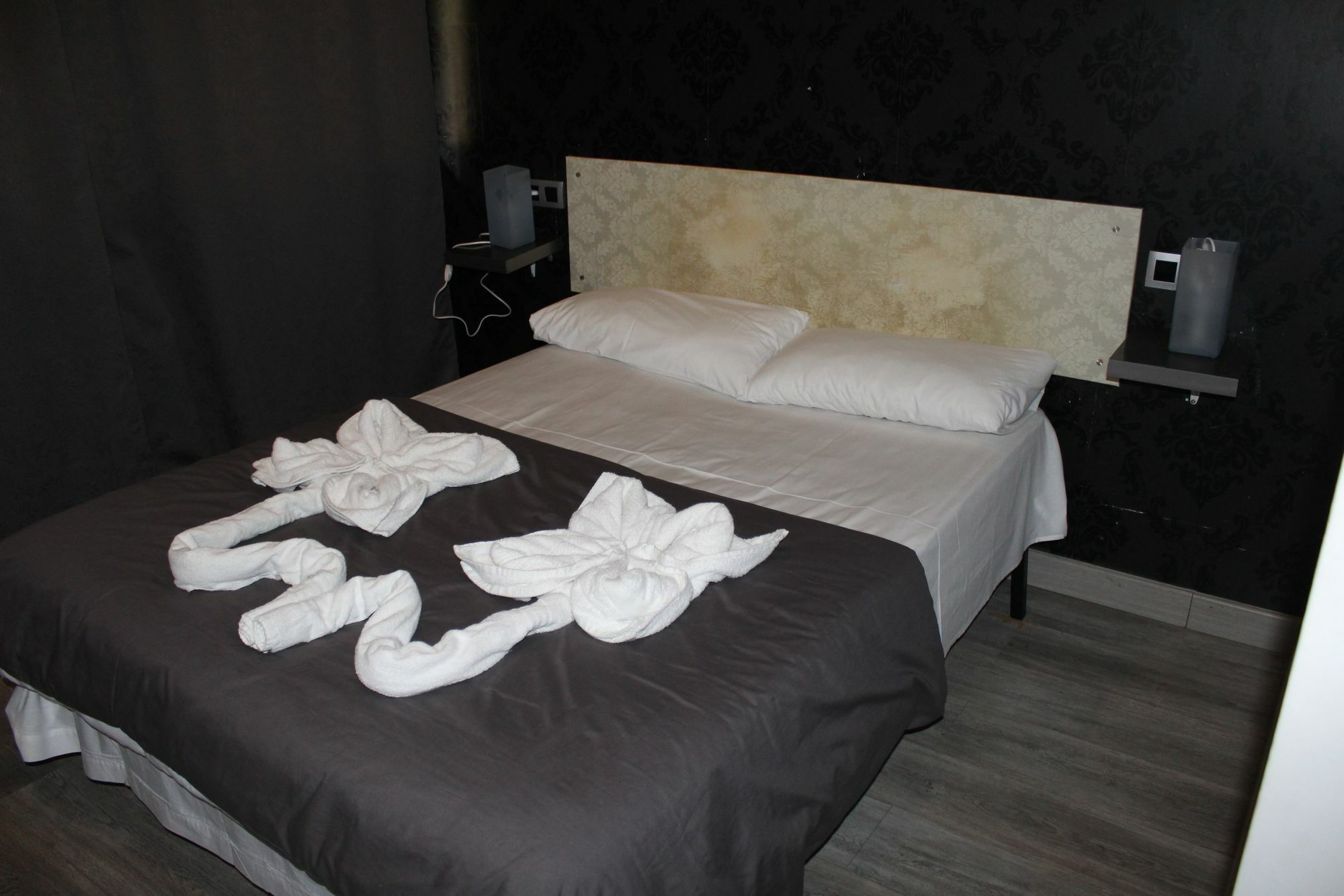 Bcn Condal Hostal برشلونة المظهر الخارجي الصورة